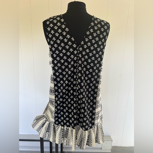 Asos Mini Tab Side Button Down Peplum Hem Sundress in Black & White Print 8 - Picture 6 of 6